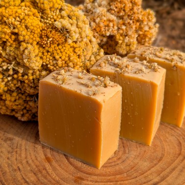 Savon surgras biologique à l'huile essentielle d'Immortelle 100g